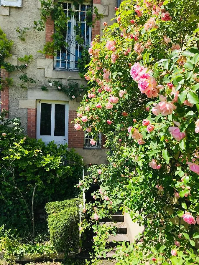 La Maison des Roses Moulins  Couette-café Moulins (Allier)